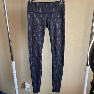 Lululemon Womens Full Length‎ Leggings Size 4- Geometric Design